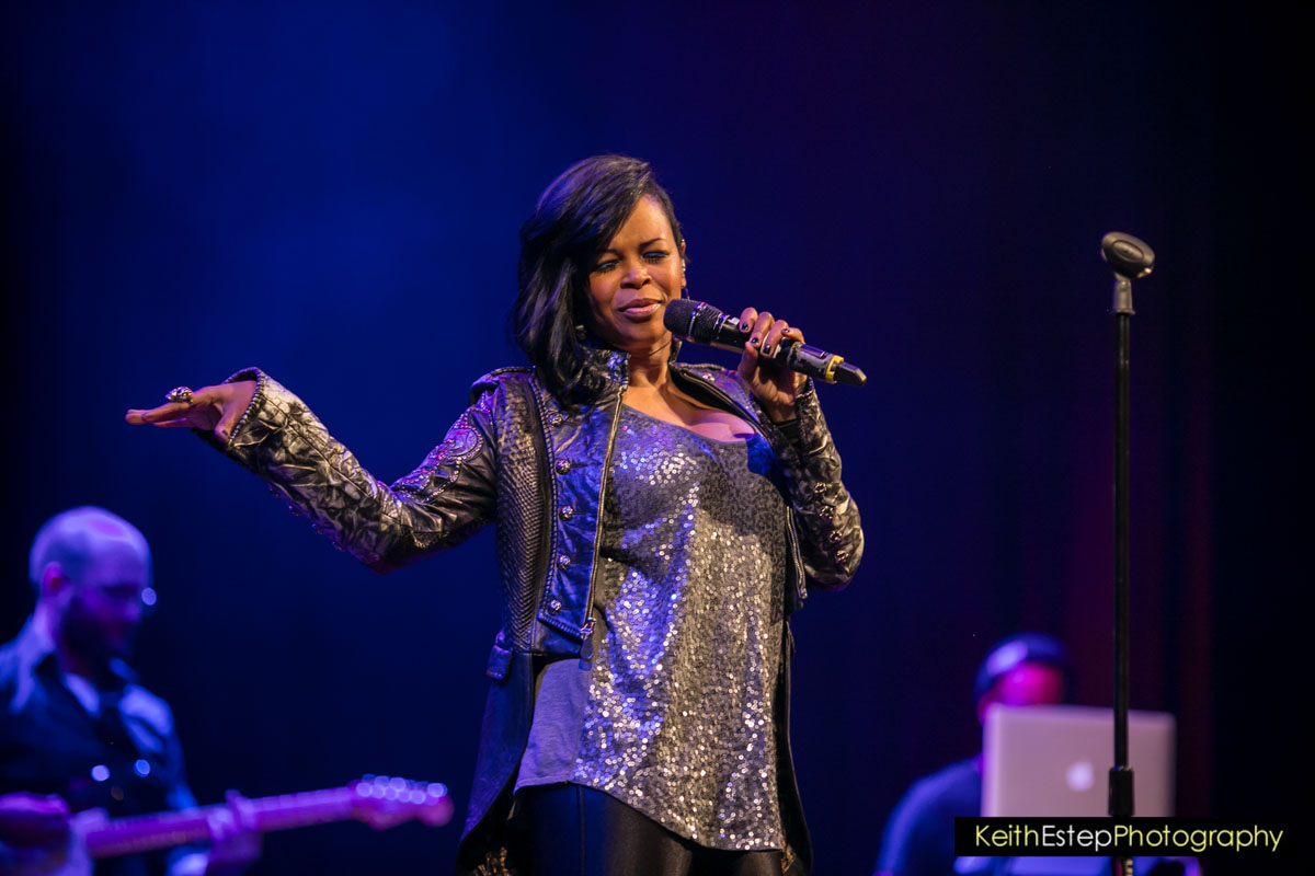 SoulBounce Live: Dawn Robinson Live At The Howard Theatre, 12.30.13 ...