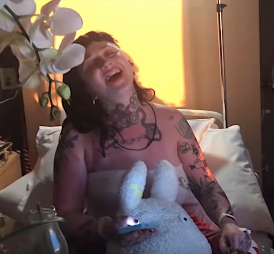 Hiatus Kaiyote’s Nai Palm & Bender Cover Curtis Mayfield’s ‘The Makings Of You’ Live From Her Hospital Bed