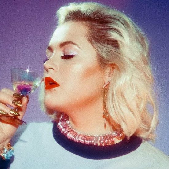 elli-ingram-sipping