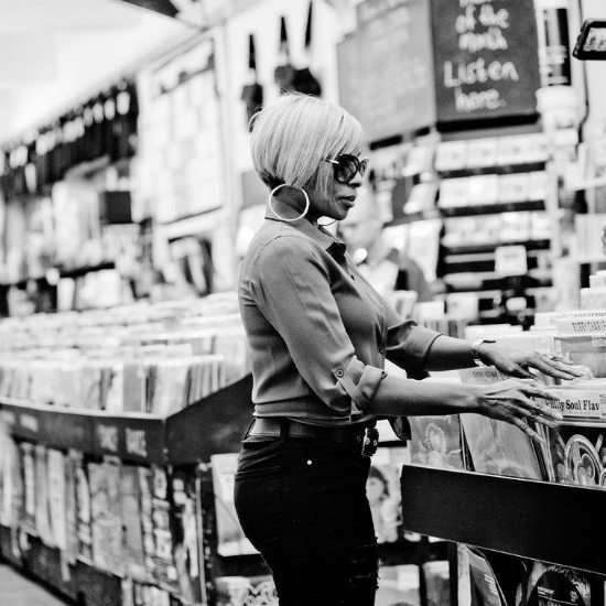 mary-j-blige-record-store-bw-the-london-sessions