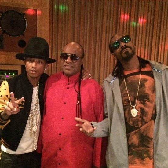 Snoop-Dogg-Stevie-Wonder-Pharrell-In-Studio