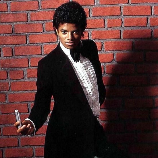 Michael-Jackson-Tuxedo-Stare