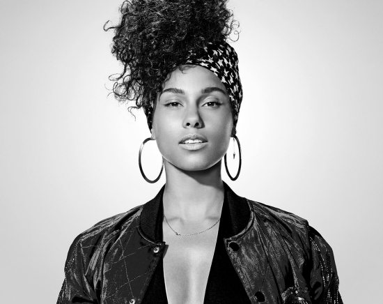 Alicia-Keys-Headwrap-Hoops