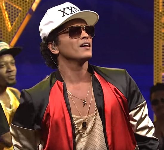 bruno-mars-snl-10-15