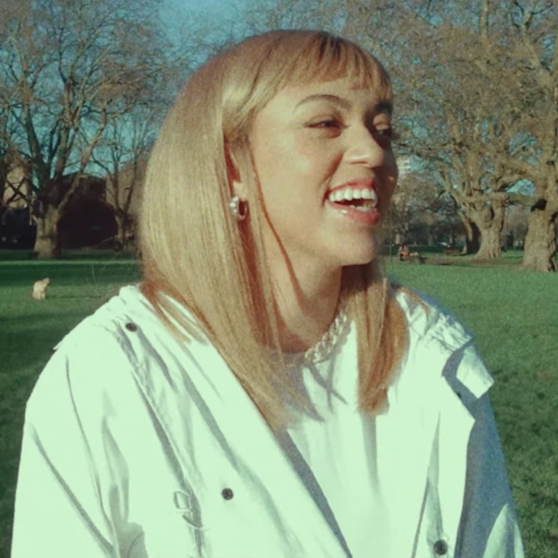 Mahalia – Whatever Simon Says Lyrics