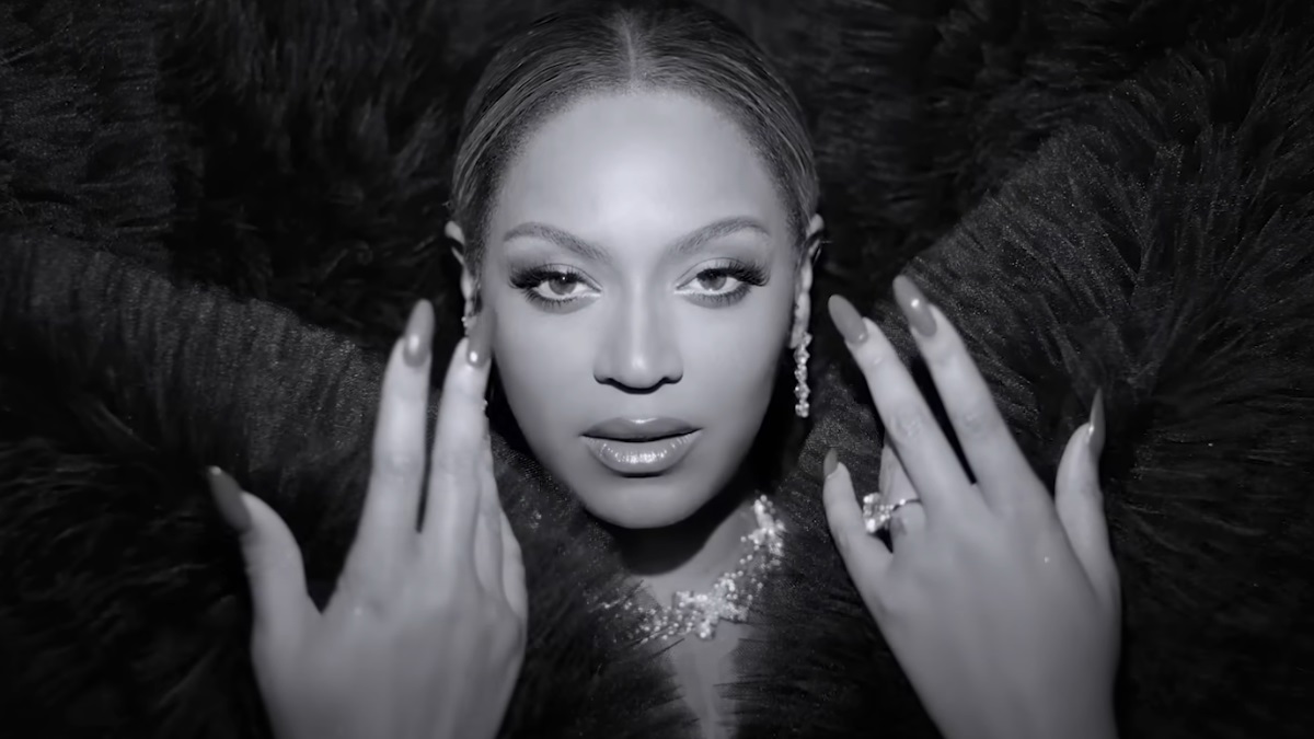 Beyoncé's Tiffany & Co. Jewelry During Renaissance World Tour: Details – WWD