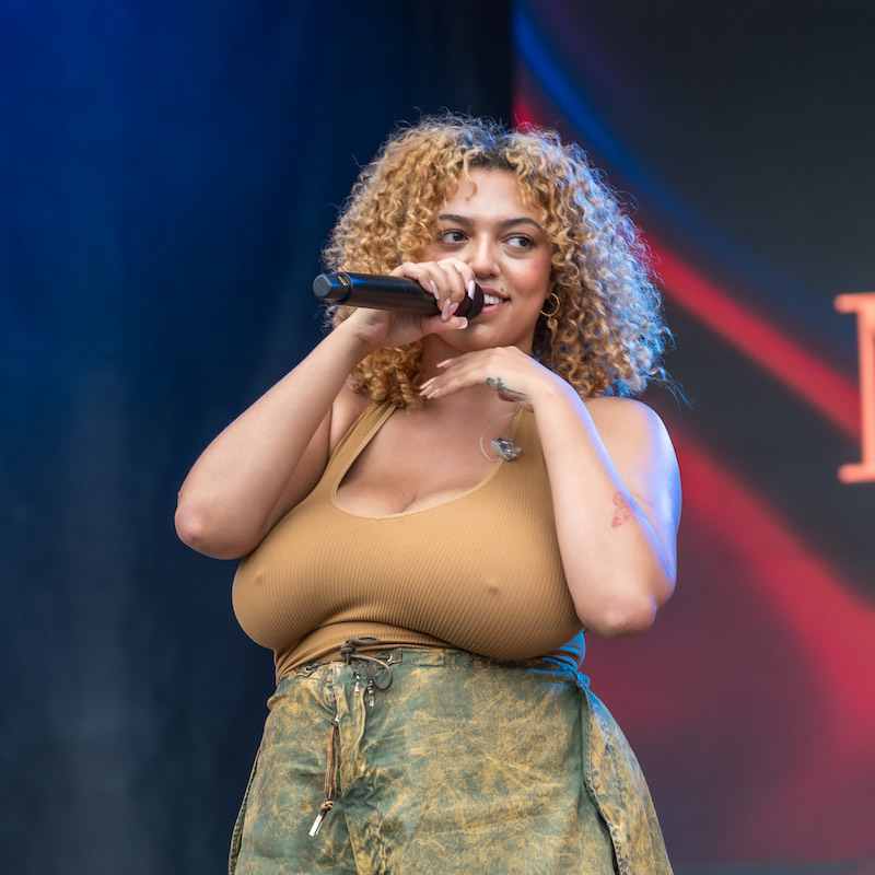 Mahalia: 'When you have big boobs, it's a talking point