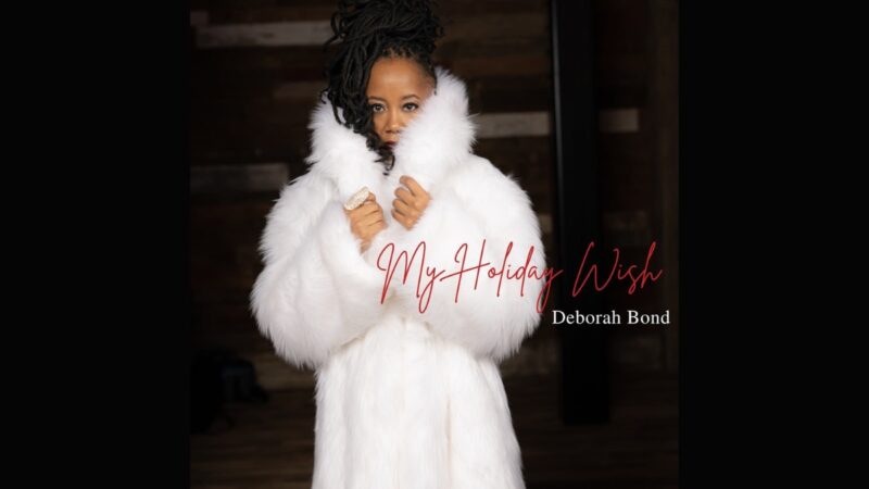 Debórah Bond Is Feeling Festive On ‘My Holiday Wish’ & ‘Christmas Time Is Here’ Cover
