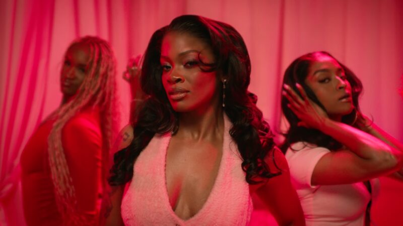 Ari Lennox Is Sitting Pretty In Her ‘Soft Girl Era’