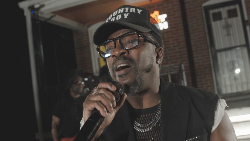 Anthony Hamilton Lets His Soul Glow On ‘Live From The Front Porch’